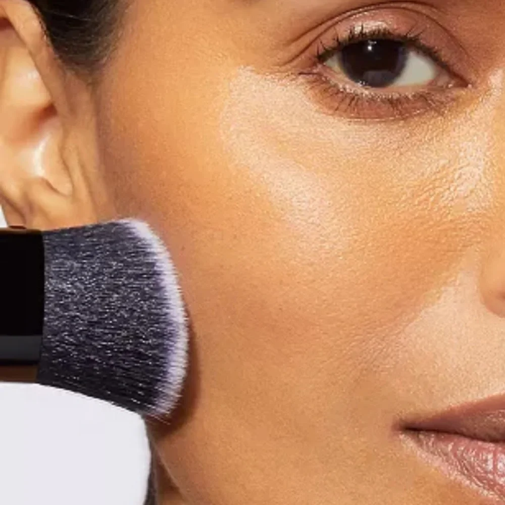 Laura Geller Angled Retractable Kabuki Brush NEW IN PACKAGE